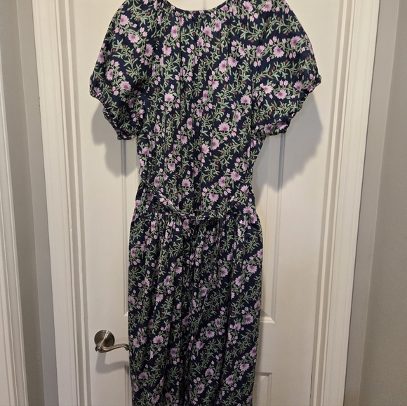 Floral Navy Dress - Picture 6 of 7